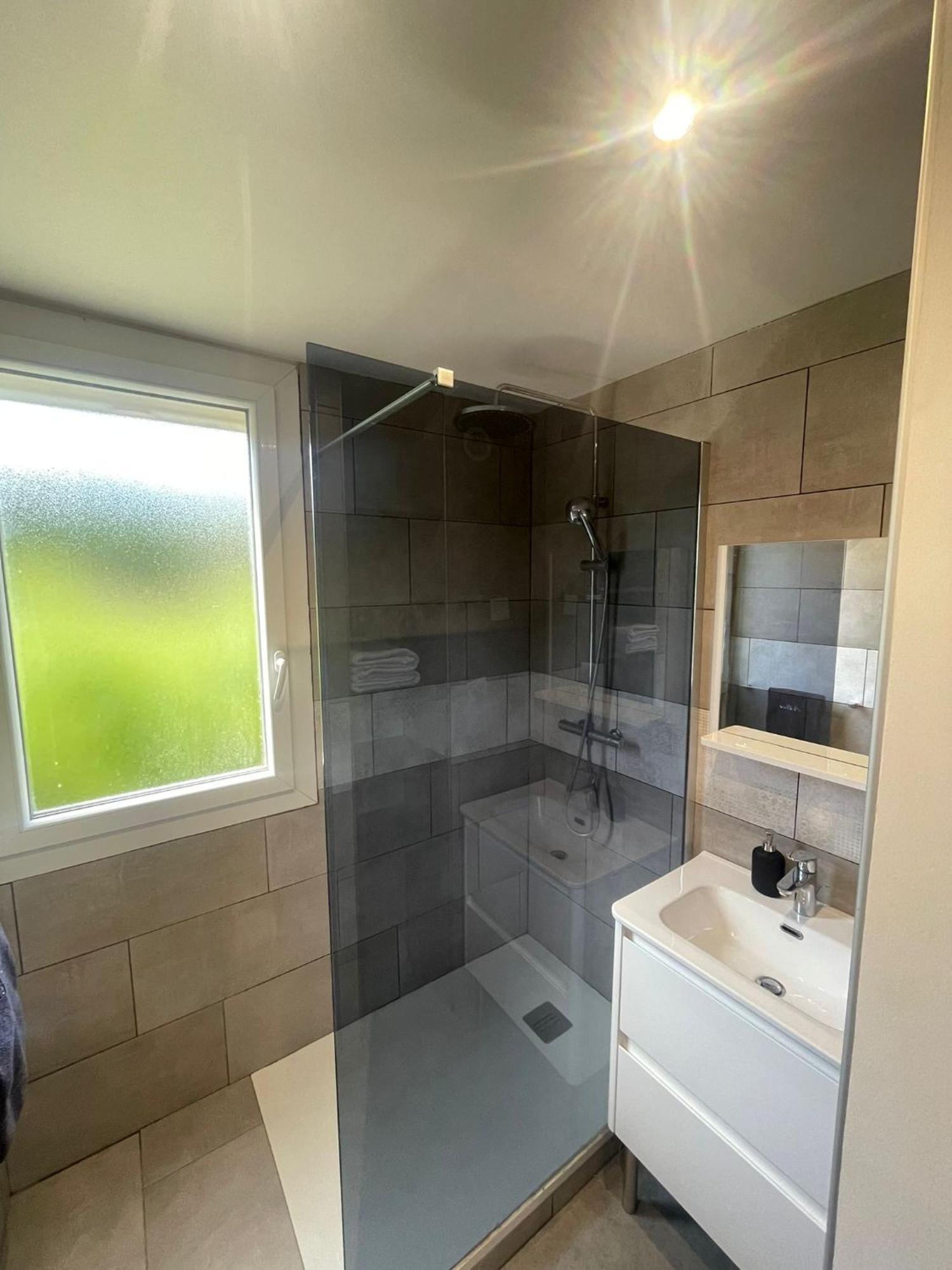 Chambre Avec Salle D'Eau Privee Dans Appartement Partage 200 M Du Tram Монпелье Экстерьер фото
